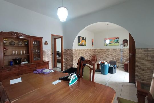 Sala de casa para alugar com 2 quartos, 540m² em Austin, Nova Iguaçu