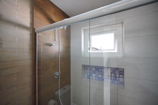 Banheiro de casa para alugar com 2 quartos, 425m² em Sambaqui, Florianópolis