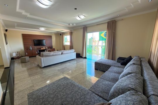 Casa à venda com 7 quartos, 683m² em Vicente Pires, Brasília