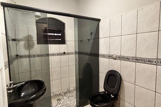 Banheiro de casa para alugar com 2 quartos, 90m² em Vila Engenho Novo, Barueri