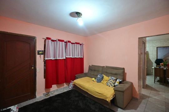 Sala da Casa 2 de casa à venda com 5 quartos, 125m² em Jardim Raposo Tavares, Taboão da Serra