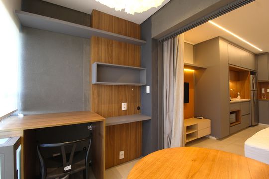 Varanda de kitnet/studio para alugar com 1 quarto, 27m² em Indianópolis, São Paulo