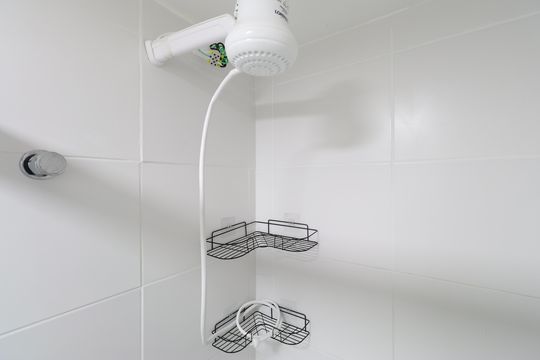 Banheiro  de apartamento para alugar com 1 quarto, 30m² em Parque Industrial Tomas Edson, São Paulo