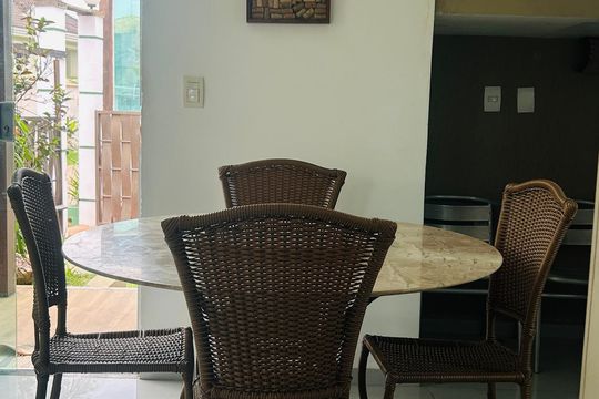 Casa de Condomínio para alugar com 2 quartos, 90m² em Alto da Rasa, Cabo Frio