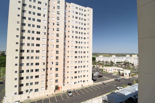 Vista de apartamento para alugar com 2 quartos, 42m² em Shopping Park, Uberlândia