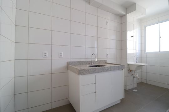 Cozinha de apartamento para alugar com 2 quartos, 42m² em Shopping Park, Uberlândia