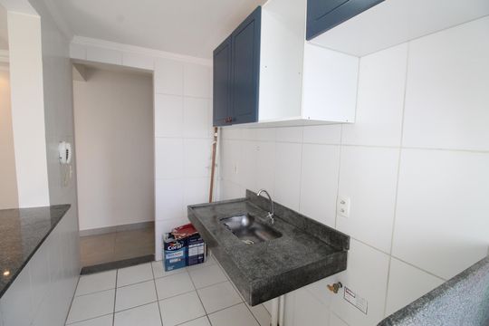 Cozinha de apartamento para alugar com 2 quartos, 47m² em Vila Tesouro, São José dos Campos