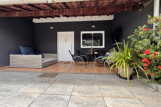 Área externa de apartamento à venda com 4 quartos, 196m² em Vargem Pequena, Rio de Janeiro