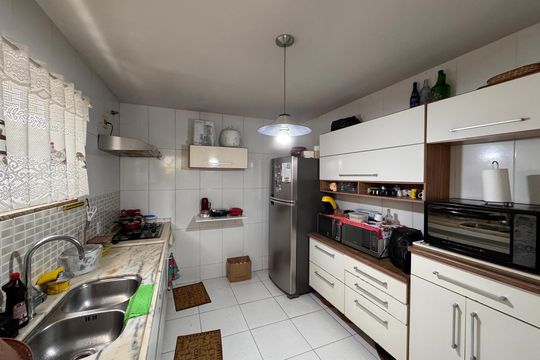 Cozinha de apartamento à venda com 4 quartos, 196m² em Vargem Pequena, Rio de Janeiro