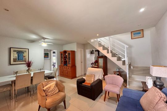 Apartamento à venda com 4 quartos, 196m² em Vargem Pequena, Rio de Janeiro