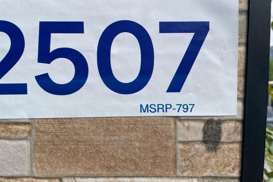Placa  de apartamento para alugar com 2 quartos, 56m² em Jardim Bonifacio, São Paulo