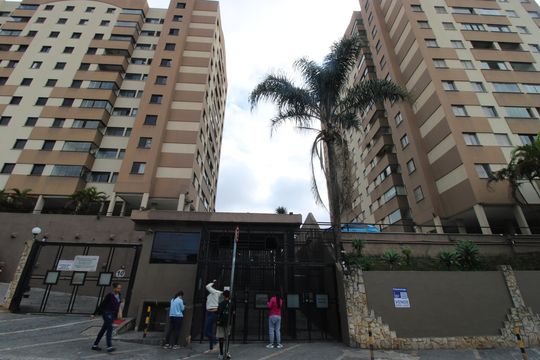 Fachada de apartamento à venda com 3 quartos, 63m² em Cidade Líder, São Paulo