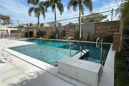 Área comum - Piscina de apartamento para alugar com 2 quartos, 52m² em Marechal Hermes, Rio de Janeiro