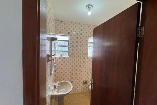 Banheiro de casa para alugar com 2 quartos, 80m² em Parque Bahia, Cotia