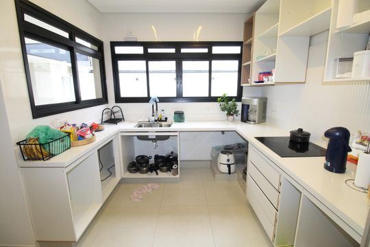 Cozinha de casa de condomínio para alugar com 5 quartos, 200m² em Urbanova Vii, São José dos Campos