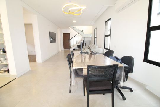 Sala de casa de condomínio para alugar com 5 quartos, 200m² em Urbanova Vii, São José dos Campos