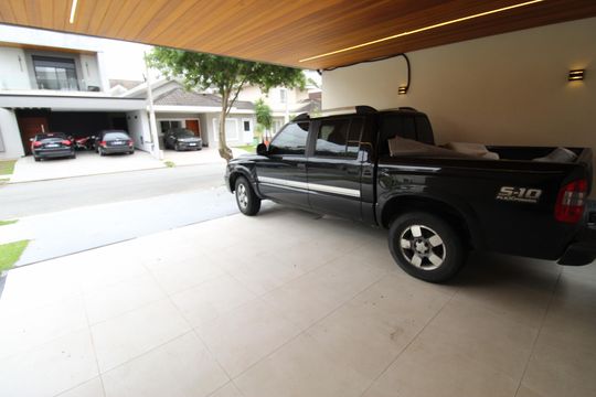 Garagem de casa de condomínio para alugar com 5 quartos, 200m² em Urbanova Vii, São José dos Campos