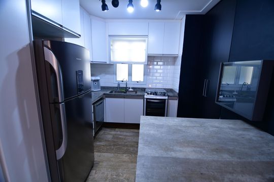 Cozinha de apartamento para alugar com 3 quartos, 98m² em Parque das Flores, Campinas