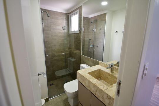 Banheiro Suíte de apartamento para alugar com 3 quartos, 98m² em Parque das Flores, Campinas