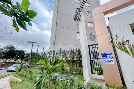 Fachada com Plaquinha de apartamento à venda com 2 quartos, 47m² em Vila Esperança, São Paulo