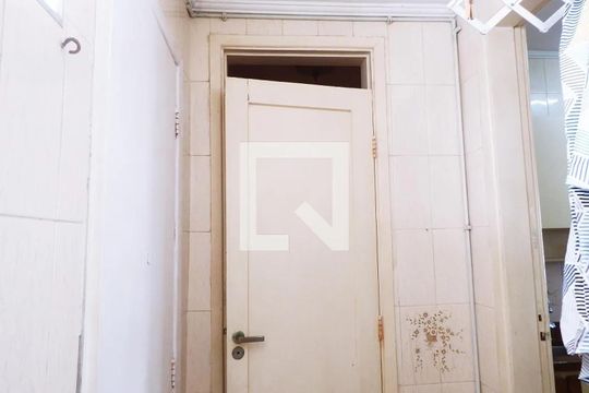 Corredor de apartamento para alugar com 2 quartos, 120m² em Itararé, São Vicente