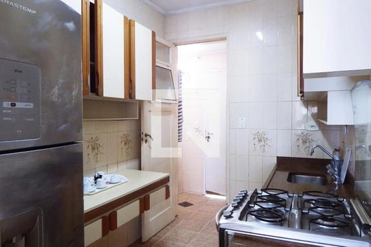 Cozinha de apartamento para alugar com 2 quartos, 120m² em Itararé, São Vicente