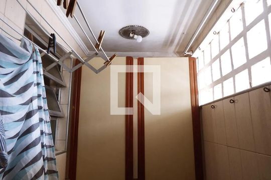Área de serviço de apartamento para alugar com 2 quartos, 120m² em Itararé, São Vicente