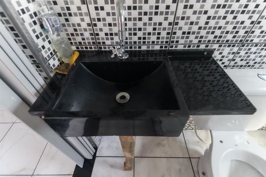 Banheiro de casa para alugar com 2 quartos, 25m² em Conjunto Habitacional Sitio Conceicao, São Paulo