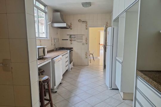 Cozinha de casa à venda com 4 quartos, 621m² em Cosme Velho, Rio de Janeiro