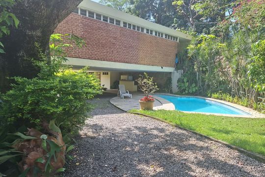 Casa à venda com 4 quartos, 621m² em Cosme Velho, Rio de Janeiro