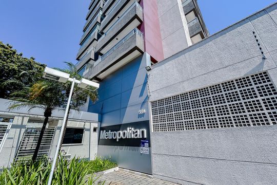 Fachada com Plaquinha de apartamento para alugar com 1 quarto, 40m² em Tatuapé, São Paulo