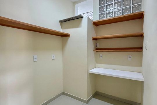 Cozinha/Área de serviço de apartamento à venda com 3 quartos, 120m² em Serra, Belo Horizonte