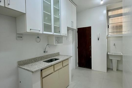 Cozinha/Área de serviço de apartamento à venda com 3 quartos, 120m² em Serra, Belo Horizonte