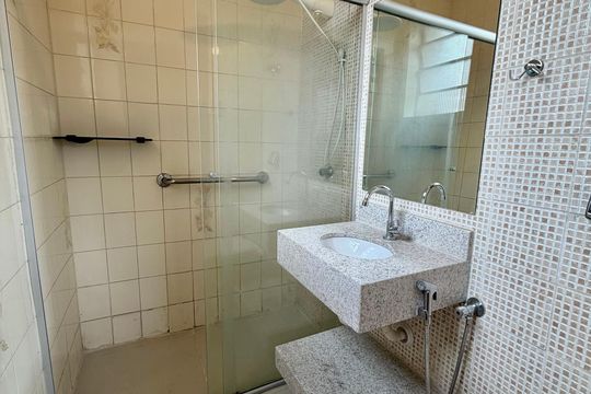 Banheiro Social de apartamento à venda com 3 quartos, 120m² em Serra, Belo Horizonte