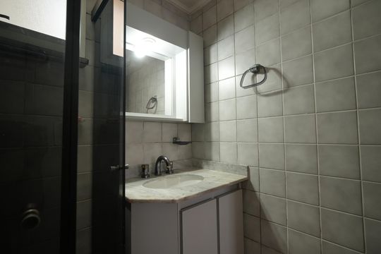 Banheiro da Suíte de apartamento para alugar com 2 quartos, 77m² em Vila Lea, Santo André