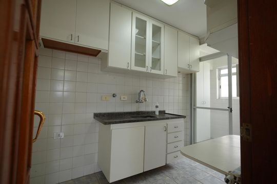 Cozinha de apartamento para alugar com 2 quartos, 77m² em Vila Lea, Santo André