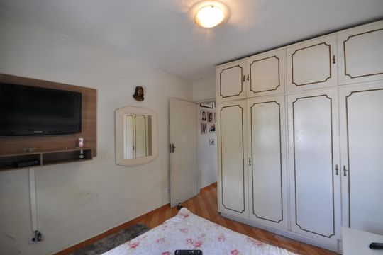 Quarto 1 de casa à venda com 4 quartos, 319m² em Vila Nivi, São Paulo