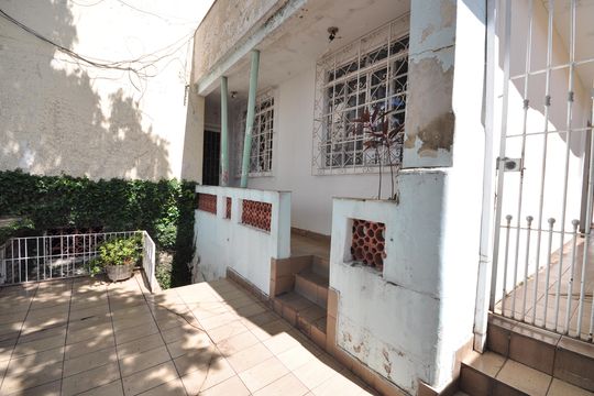 Quintal de casa à venda com 4 quartos, 319m² em Vila Nivi, São Paulo