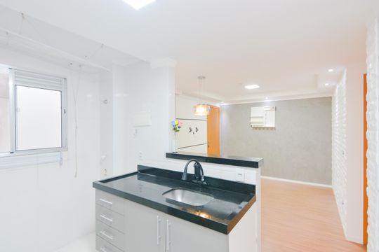 Cozinha de apartamento para alugar com 2 quartos, 42m² em Água Chata, Guarulhos