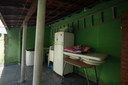 Área de Serviço de casa à venda com 2 quartos, 125m² em Vila Bela Vista, Santo André