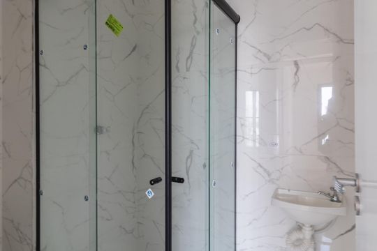 Banheiro de apartamento à venda com 2 quartos, 43m² em Vila Nova Savoia, São Paulo