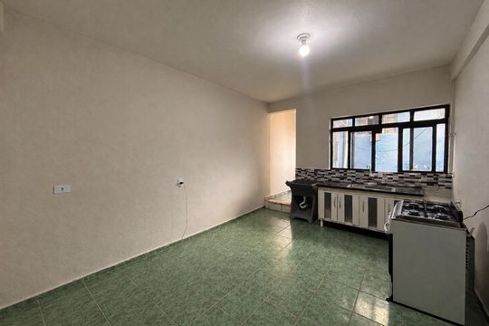 Cozinha de casa para alugar com 1 quarto, 80m² em Vila Engenho Novo, Barueri