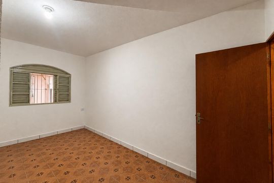 Quarto de casa para alugar com 1 quarto, 80m² em Vila Engenho Novo, Barueri