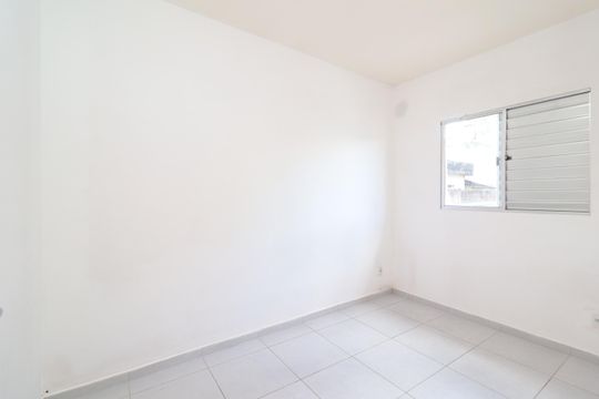 Quarto 1 de casa para alugar com 2 quartos, 42m² em Jardim Itapemirim, São Paulo