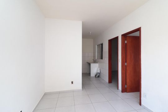 Casa para alugar com 2 quartos, 42m² em Jardim Itapemirim, São Paulo