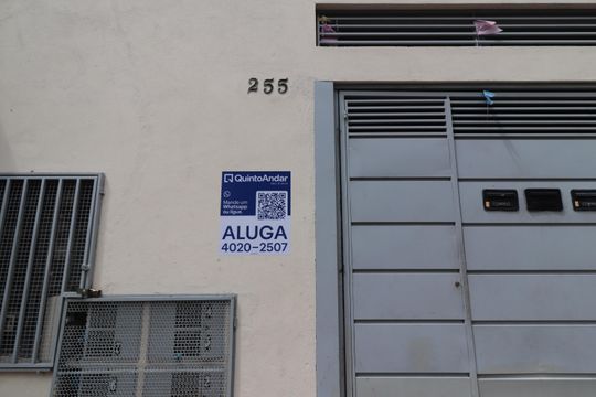 Fachada de casa para alugar com 2 quartos, 42m² em Jardim Itapemirim, São Paulo