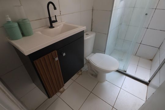 Banheiro de apartamento para alugar com 2 quartos, 50m² em Rio Branco, Canoas