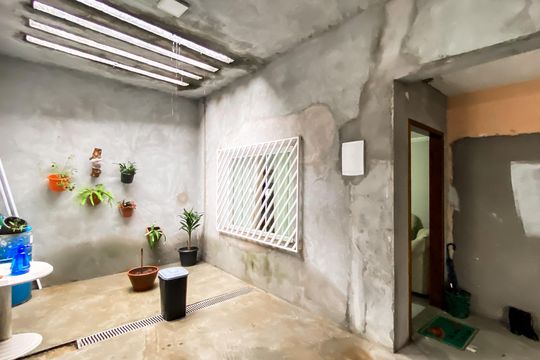 Garagem de casa à venda com 2 quartos, 50m² em Jardim Santa Maria, São Paulo