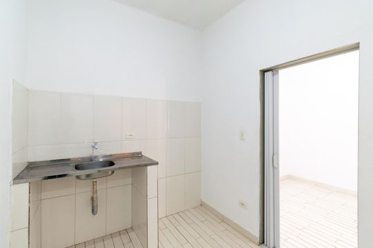 Cozinha de casa para alugar com 1 quarto, 30m² em Vila Campestre, São Paulo