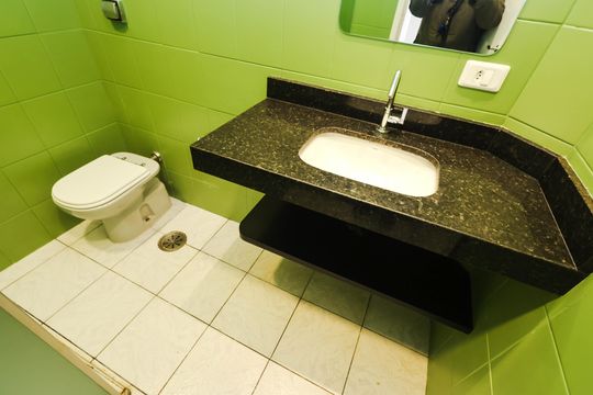Banheiro de apartamento para alugar com 1 quarto, 48m² em Vila Mariana, São Paulo